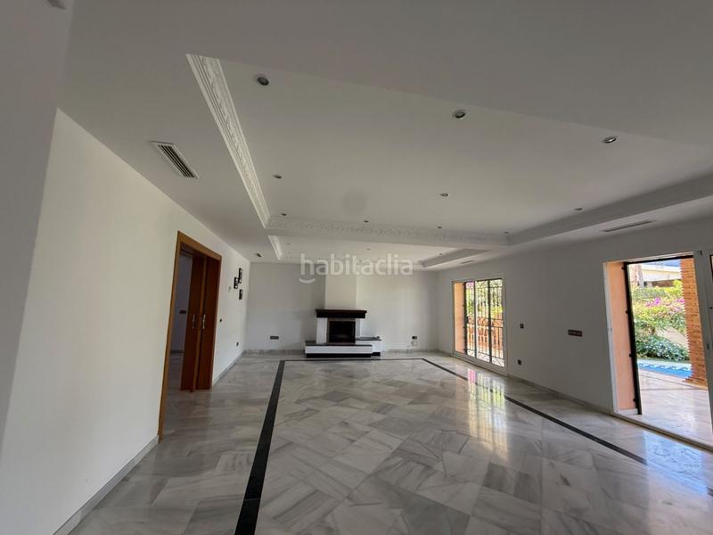 Foto 31b13a54-af5a-4e70-b4a3-68f50ebb81d8. Miete chalet mit parking in Costabella Marbella