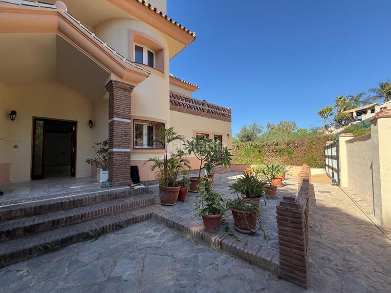 Foto 52089357-82d1-457d-8229-0af43bad3271. Miete chalet mit parking in Costabella Marbella
