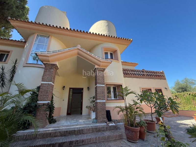 Foto 85a44314-4c85-4de3-9af5-98f7709169ed. Miete chalet mit parking in Costabella Marbella