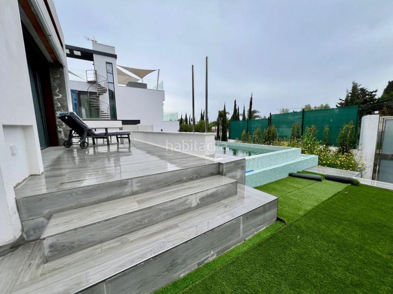 Foto ff730210-2862-4ac7-81d0-5ecb83a18784. Affitto chalet con parcheggio in Las Lomas de Río Verde Marbella