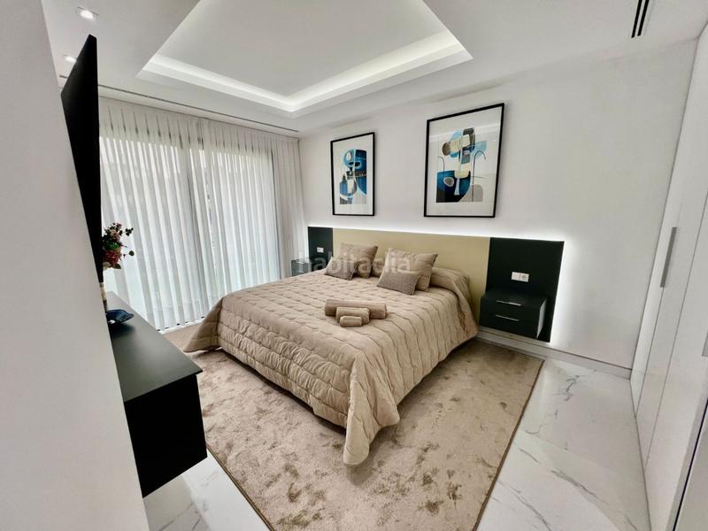 Foto 3a98eb12-ccc2-4a59-8ce4-8d9012892bea. Location chalet avec parking dans Las Lomas de Río Verde Marbella