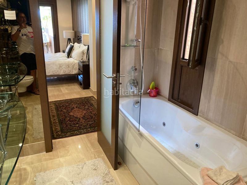 Foto 1166f00d-9044-4e41-85a2-8f1f93956522. Location appartement avec parking dans Zona de Punta Plata Estepona