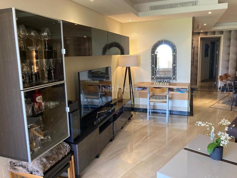 Foto c3388ce7-3edc-4aa4-83ea-fc5f9a13aea0. Rent apartment with parking in Zona de Punta Plata Estepona