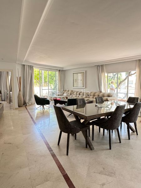Foto 257282b5-18ca-4685-a74a-7984187b13f0. Rent apartment with parking in Puerto Banús Marbella