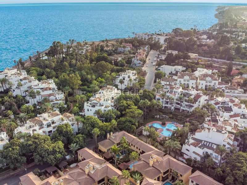 Foto 6ee946c1-d197-4962-9c5a-26912cde36cd. Rent apartment with parking in Puerto Banús Marbella