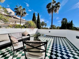 Location Appartement à Lomas de Marbella Club. Apartamento en alquiler en the golden mile, 3 dormitorios.