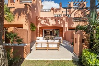 Affitto Chalet in La Carolina - Guadalpín. Villa en alquiler en the golden mile, 4 dormitorios.