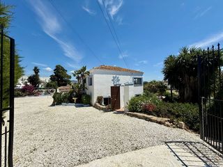 Location Chalet à Guadalmina Alta. Villa en alquiler en guadalmina alta, 6 dormitorios.