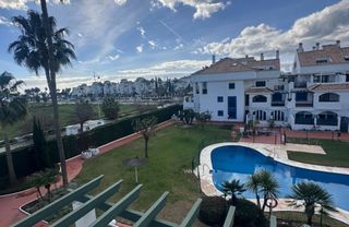 Reihenhaus in Nueva Alcántara. Adosado en venta en san pedro de alcántara  nueva alcántara, 4 d