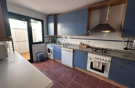 Foto 1e3b01ce-f753-4971-8b66-7b18edc45768. Casa adossada amb aparcament a Nueva Alcántara Marbella