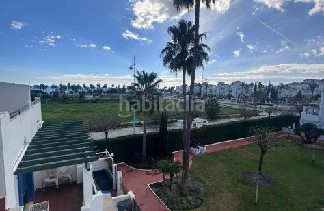 Foto f0a43b95-e9cf-4894-885e-1c5641c2db33. Casa adossada amb aparcament a Nueva Alcántara Marbella