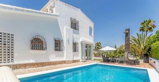 Lloguer Xalet a Río Real. Villa en alquiler en este  golf río real, 5 dormitorios.