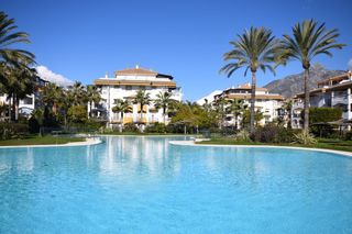 Lloguer Apartament a La Dama de Noche - La Alzambra. Apartamento en alquiler en nueva andalucía  la dama de noche, 2