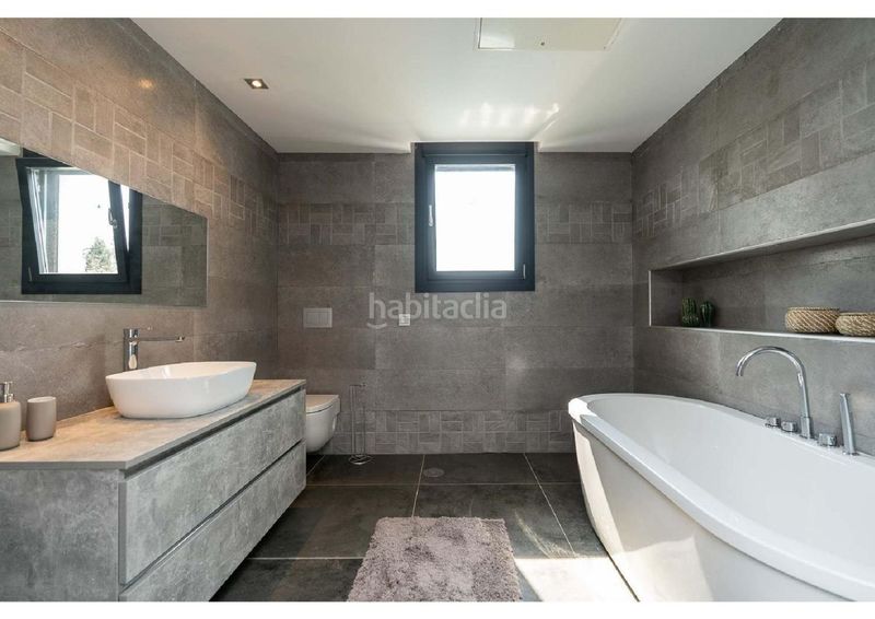 Foto 79cb95b3-e383-4805-8913-f8927b04a07c. Location chalet avec chauffage parking piscine dans Marbella