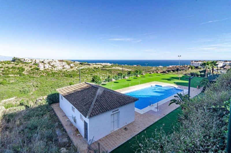 Foto ab628860-3262-4ad8-b706-a7ca3a4b2f12. Rent apartment with heating parking pool in Chullera Manilva