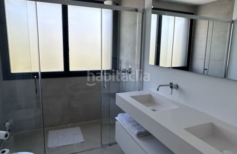 Foto e20d0574-87c3-45cc-b2e5-fc29ab606052. Chalet mit parking pool in Puerto Banús Marbella