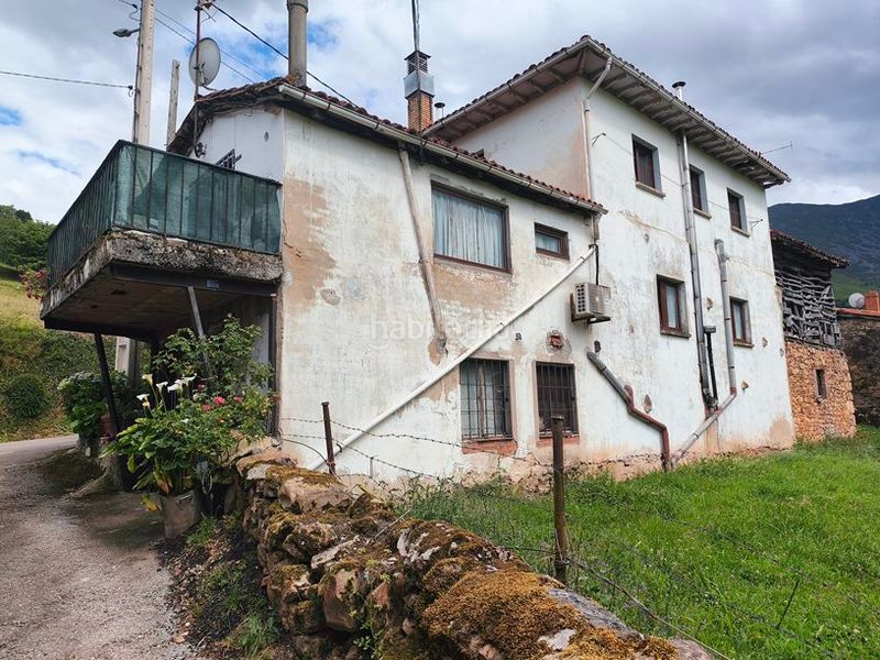 Foto b0f7b81c-b47f-4e85-95fc-937c3eabc1c3. Casa a lugar boinas 20a a Belmonte de Miranda