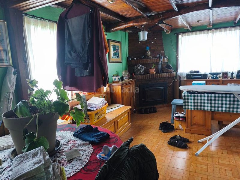 Foto b118d57a-5c26-4886-85aa-1d06ac92bf3e. Casa a lugar boinas 20a a Belmonte de Miranda