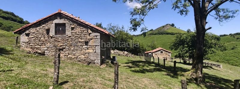 Foto fc30a927-fe08-401f-b3fc-c64b8b70ad81. Finca rústica a Proaza