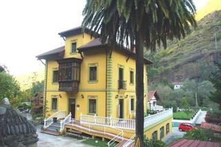 Maison à Lugar bustiello 24. Residencia geriatrica en aller