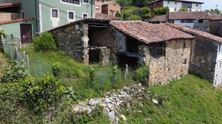 Masia a Lugar cofiño 55. Cuadra y pajar en cofiño. parres