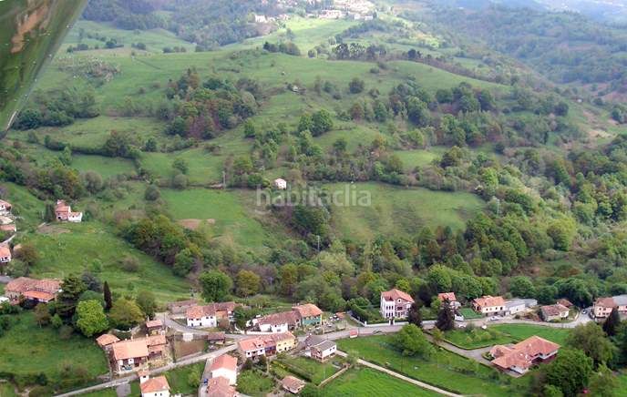 Foto 65983720-1ed3-4b2a-a0f9-55a867e0a821. Casa a n/a a Parres