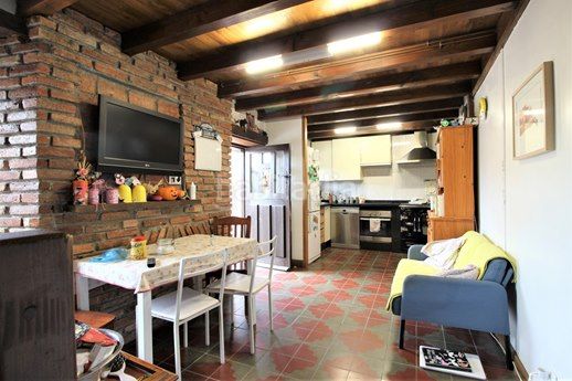 Foto acb941be-1f40-4721-97b5-224dd2174a64. Casa a n/a a Parres