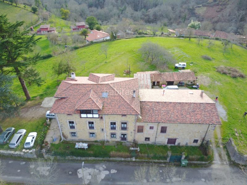 Foto e0bc18b8-4b7e-402d-bef5-12cf00ac97ca. Casa a n/a a Parres