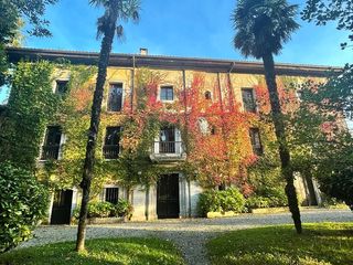 Casa  Lugar coviella 72. Palacio de fios, cangas de onis