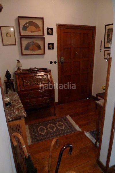 Foto 7288a768-dc2b-4c0b-bde8-7f16bc0711be. Edifici a avenida américa 10 a Allande