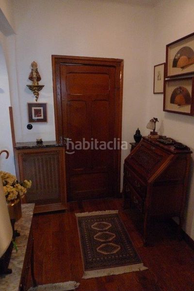 Foto c4bca2e4-6486-4184-8820-482ac64daefb. Edifici a avenida américa 10 a Allande