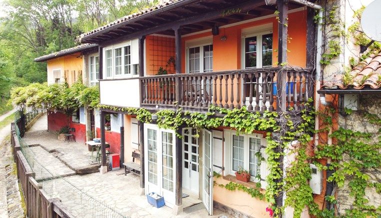 Foto 1daf3a38-590d-4a39-8edd-89c58a626fcb. Casa a Parres
