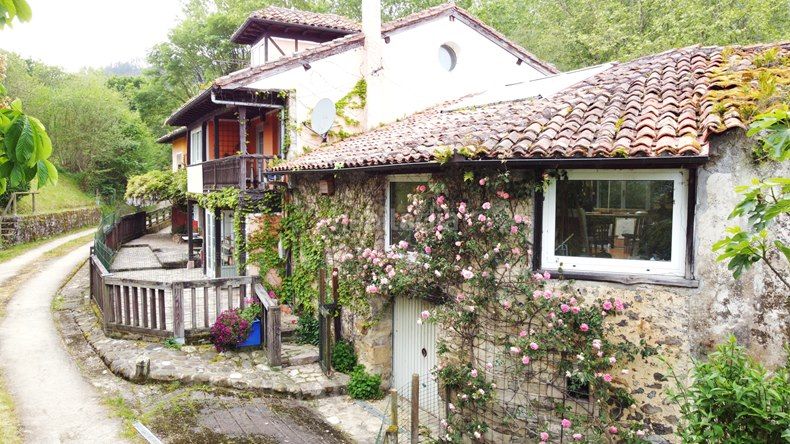 Foto 529b7a52-2110-48b4-98cc-51a2e311864b. Casa a Parres