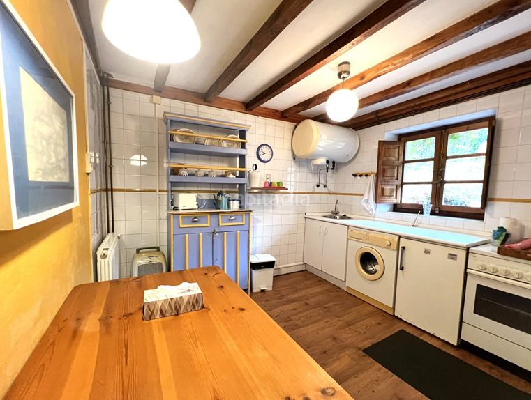 Foto c7c0b8d3-ae08-4f67-ba17-b1cfa1c1e7ec. Casa a Parres