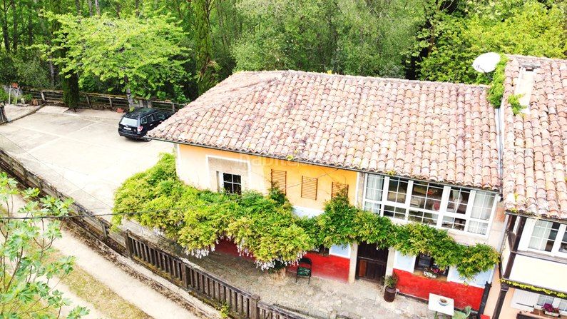 Foto d0680d50-5cae-41e0-ba84-77969496a3ef. Casa a Parres