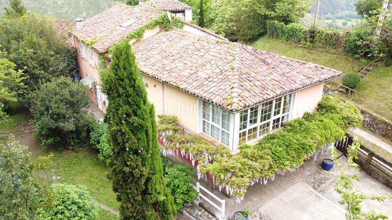 Foto de03e8af-6f92-4dac-8bb6-41e464b54dbb. Casa a Parres