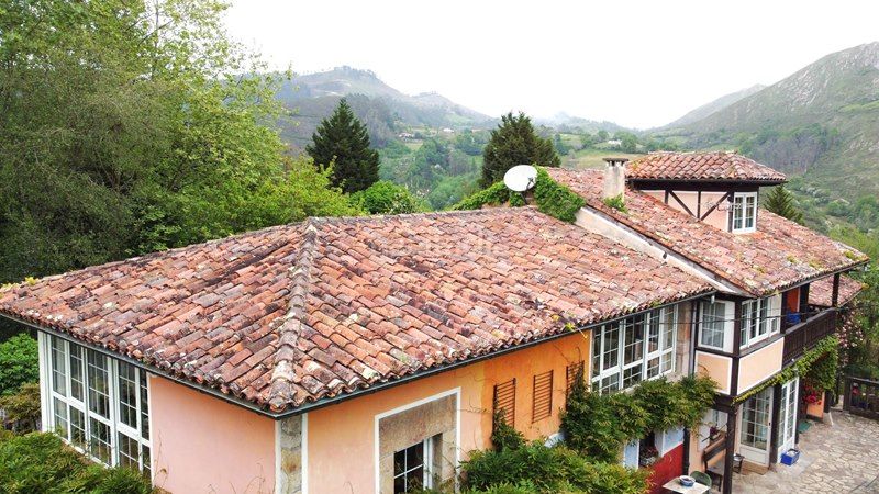 Foto f346f712-6db4-4009-92fb-0392a4f612b2. Casa a Parres