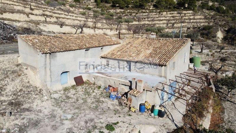 Foto acb011c0-706f-406e-af2d-5b7704f8059d. Mas dans Relleu