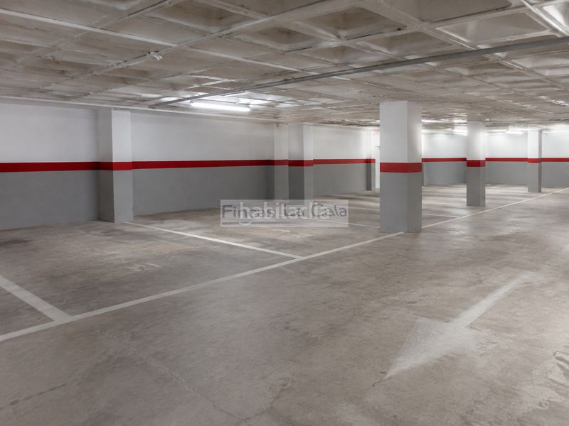 Foto 10ed47b9-84f0-4ca7-be57-662cc1698e7c. Parking voiture dans Mirador de la Cala-Benimar Vila Joiosa (la)