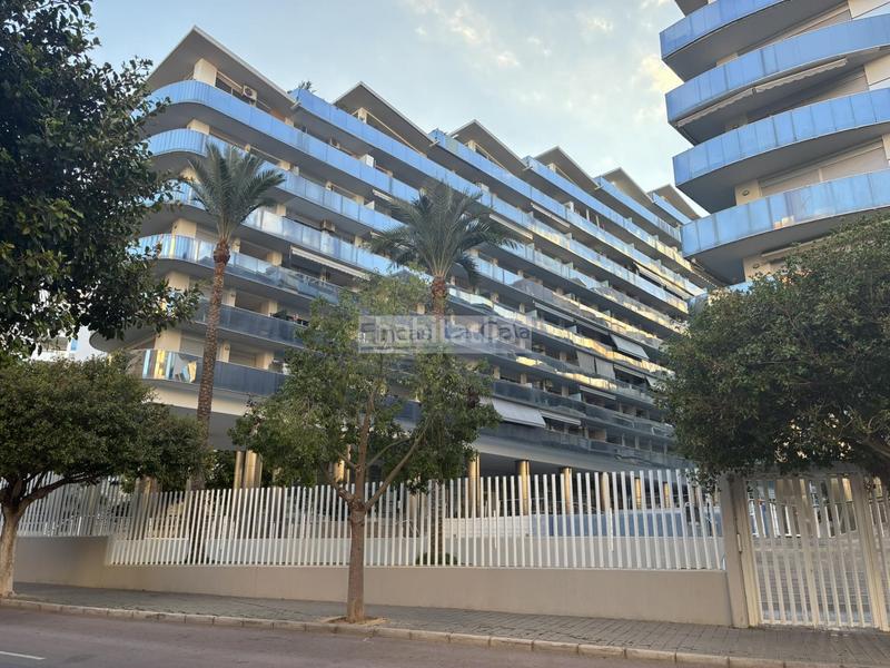 Foto a6f0803f-a4d2-4886-bee9-d8d033a61858. Autoparkplatz in Mirador de la Cala-Benimar Vila Joiosa (la)