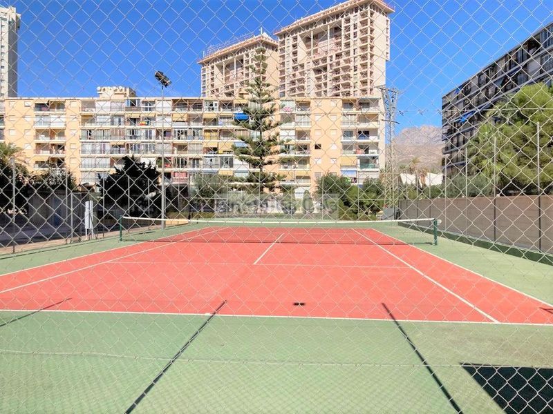 Foto 5fe5e809-b148-44f0-bd26-6697f7dc1f87. Apartament amb calefacció aparcament piscina a cala Finestrat Finestrat