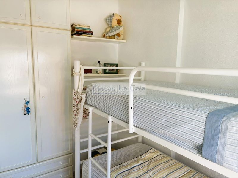 Foto ba2adf9f-23b9-4dd2-8a24-6de2800ce3d2. Apartament amb calefacció aparcament piscina a cala Finestrat Finestrat