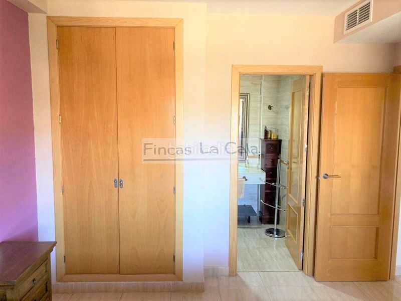 Foto 5ac96079-1bd6-4372-afdf-962429340470. Apartament amb piscina a Bulevar-Puerta Mítica Vila Joiosa (la)