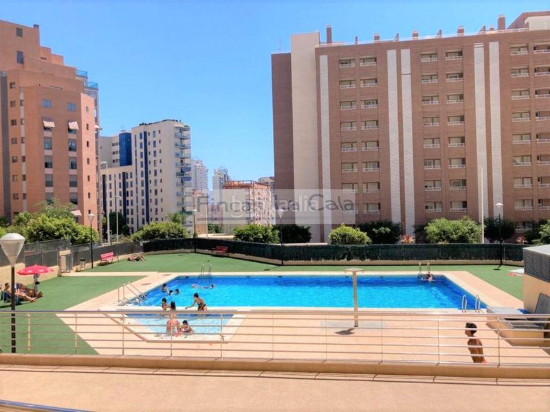 Foto a993ddc5-9583-4b16-97a4-dbf69597d1d1. Apartament amb piscina a Bulevar-Puerta Mítica Vila Joiosa (la)