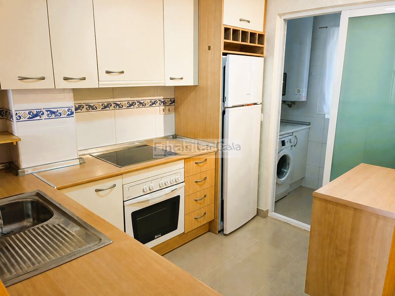 Foto 66a819f5-bf97-454c-b2a2-dd21a5235b35. Apartament amb calefacció aparcament piscina a Bulevar-Puerta Mítica Vila Joiosa (la)