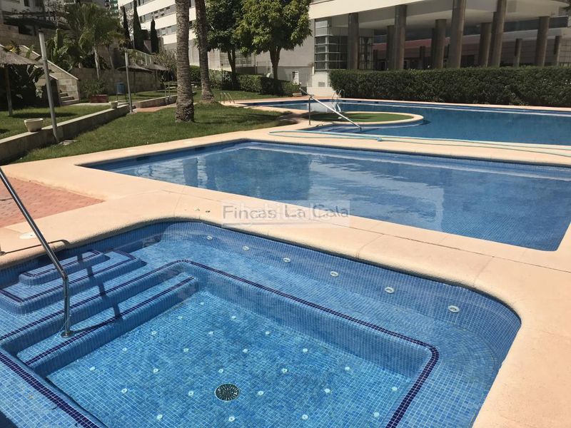 Foto 2ecd9b06-de6d-4695-84c4-44baa4a42faa. Apartament amb aparcament piscina a Mirador de la Cala-Benimar Vila Joiosa (la)