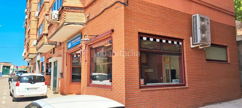 Lloguer Local Comercial a Ronda de la constitución 0. Amplio local en buena zona