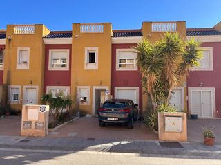 Maison jumelée  Portugal. Adosado, parking, patio y solarium