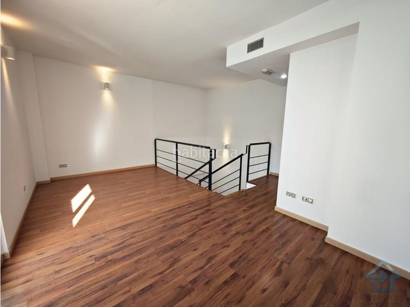 Foto 06579357-2ece-44f7-a9ca-ed7f56ff4ab5. Oficina amb calefacció a Simancas Madrid