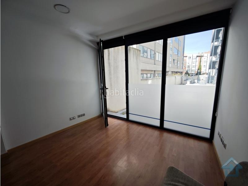 Foto 4c0a8077-2d87-4405-8ed3-eb47e59506d1. Oficina amb calefacció a Simancas Madrid